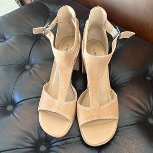 Lucky Brand Sabeni Sandals 9.5